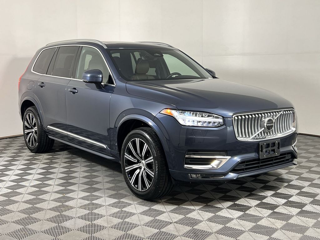 2024 Volvo XC90 Plus photo 2