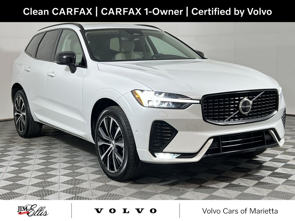 2023 Volvo XC60 Plus's photo