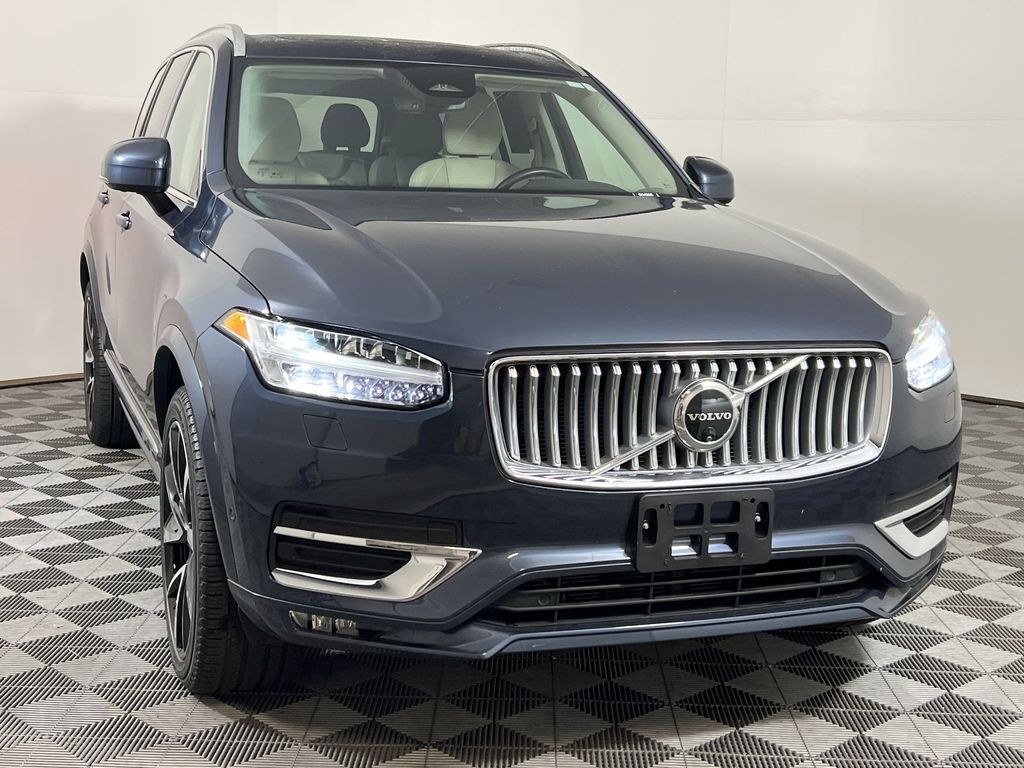 2024 Volvo XC90 Plus photo 3