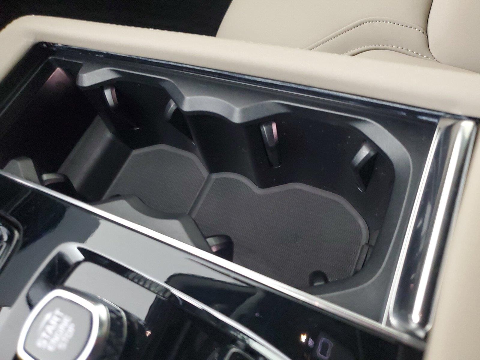 2026 Volvo XC90 Plus - Photo 31