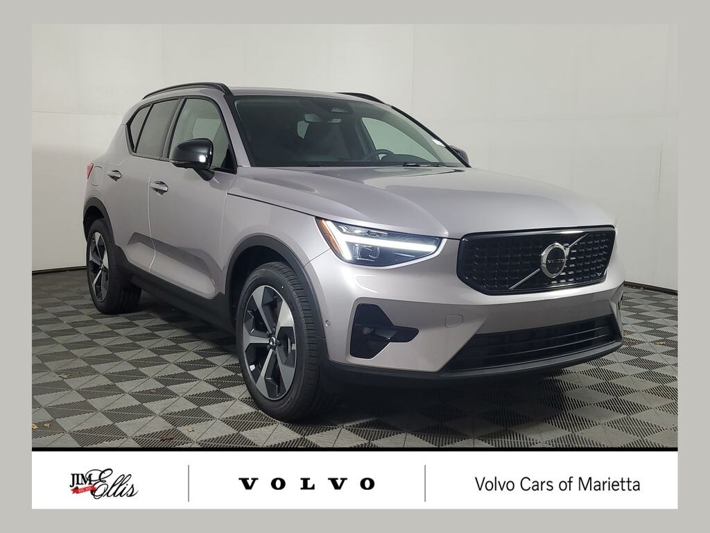 New 2026 Volvo XC40 B5 Plus SUV