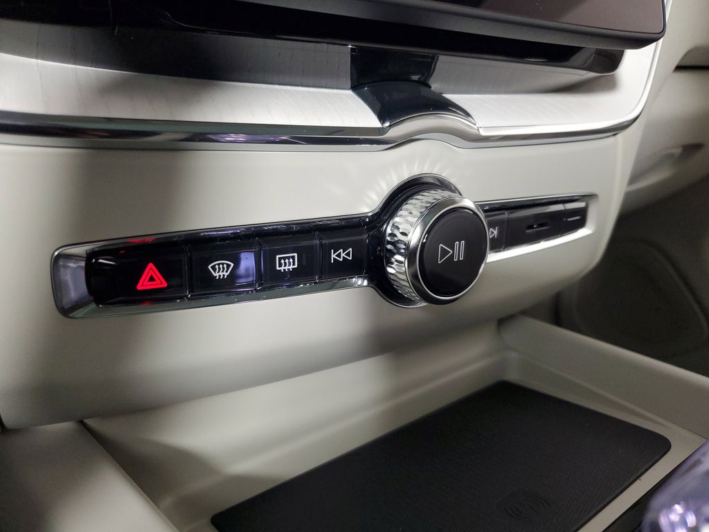 2026 Volvo XC60 Ultra - Photo 30