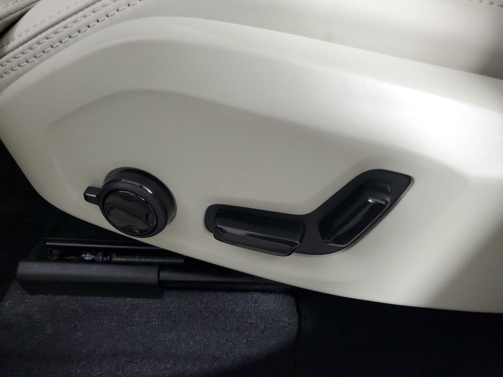 2026 Volvo XC60 Ultra - Photo 21