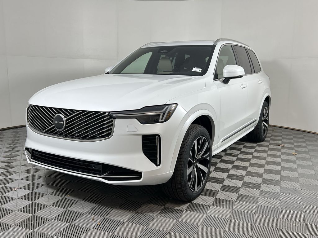 2026 Volvo XC90 B5 Core photo 4