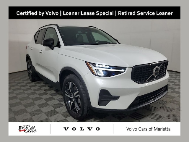 2026 Volvo XC40 B5 Core SUV