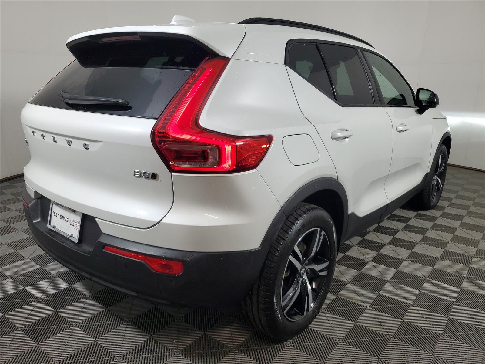 2026 Volvo XC40 Core - Photo 6