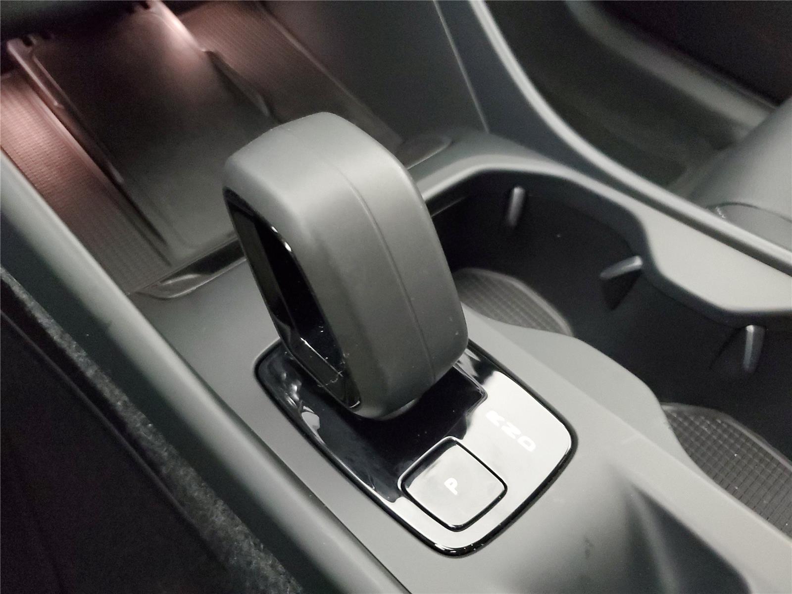 2026 Volvo XC40 Core - Photo 32