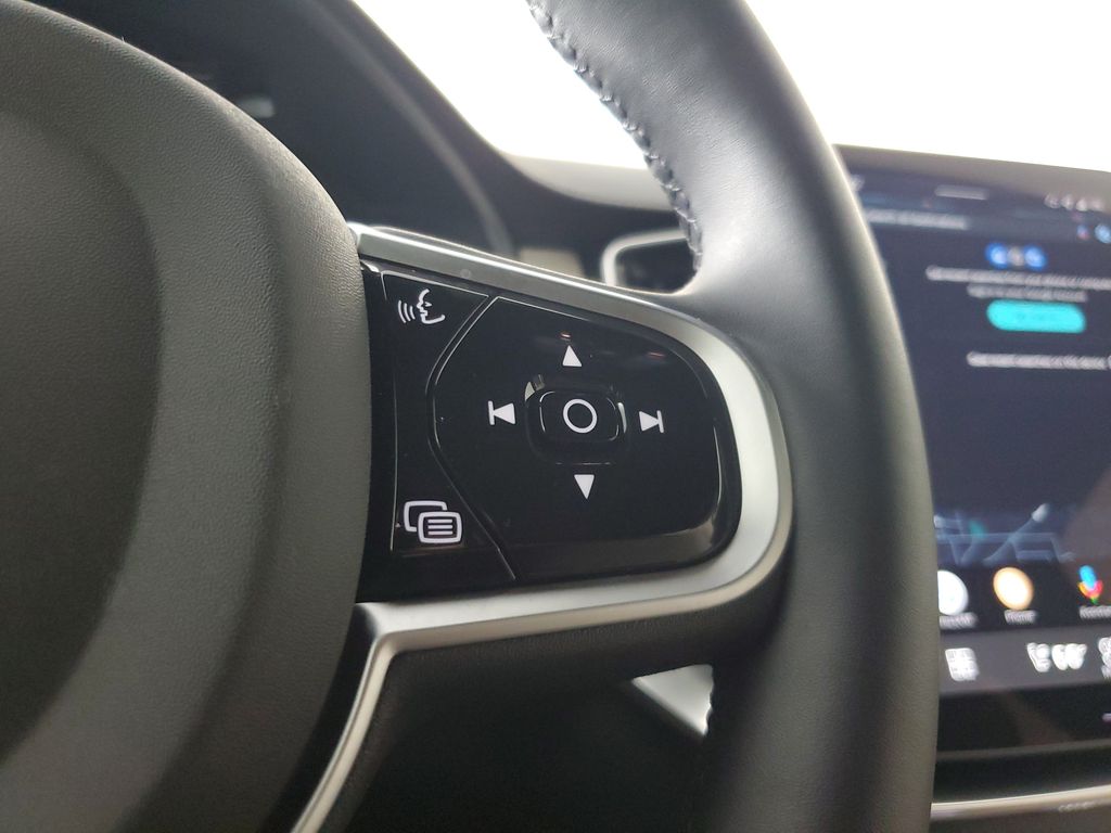 2026 Volvo XC90 Plus - Photo 28