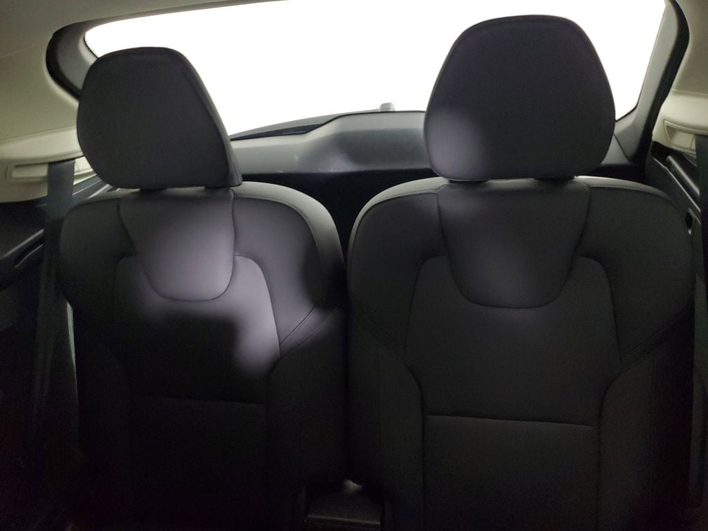 2025 Volvo XC90 Core - Photo 16
