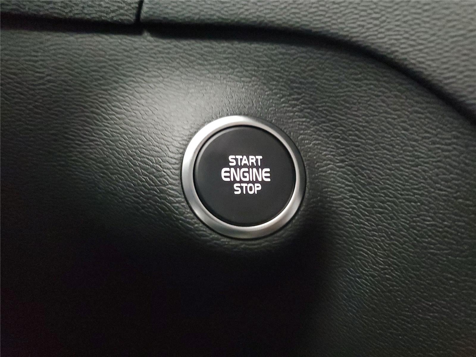 2026 Volvo XC40 Core - Photo 33