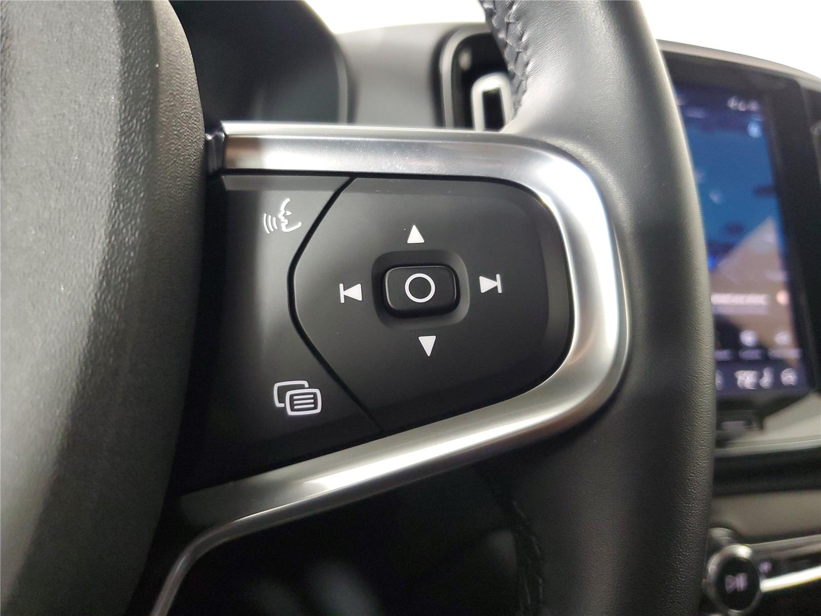 2026 Volvo XC40 Core - Photo 26