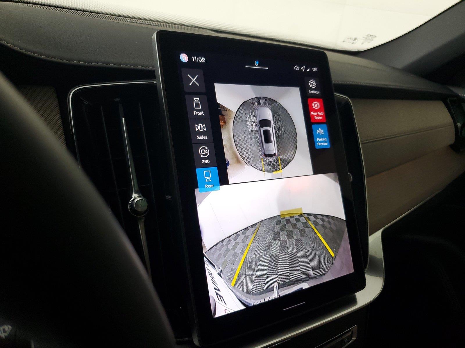 2026 Volvo XC90 Plus - Photo 29