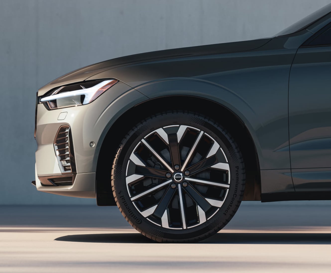 2026 Volvo XC60 Safety & Features
