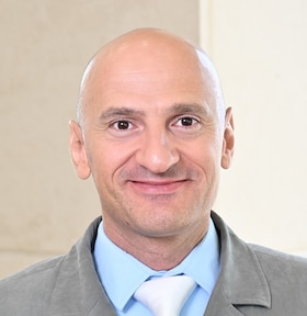 Staff member Lou Donchev from ID_dfb798