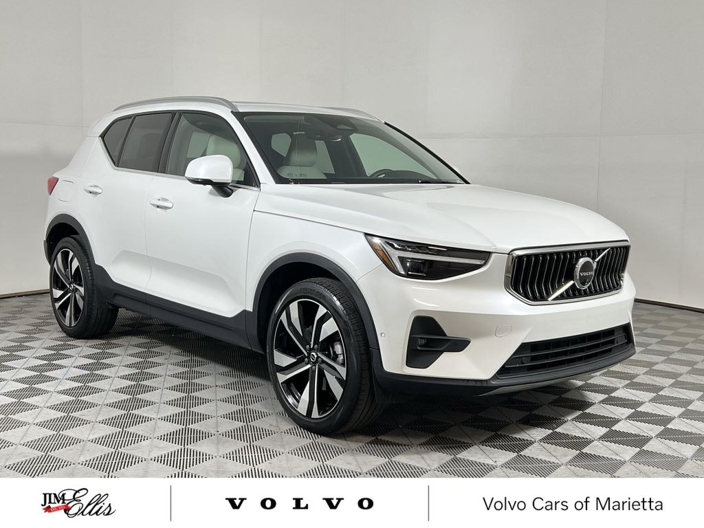 Certified 2024 Volvo XC40 B5 Plus Bright SUV