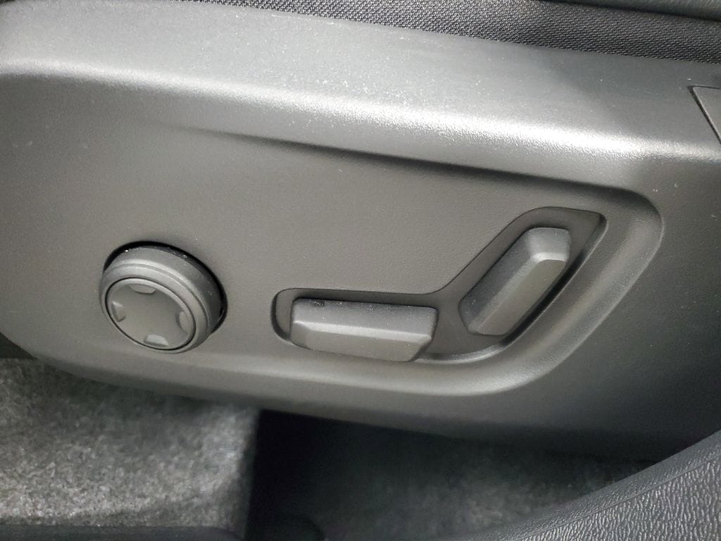 2026 Volvo XC40 Core - Photo 23