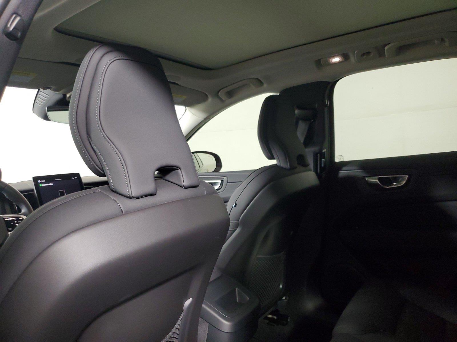 2026 Volvo XC60 Core - Photo 14
