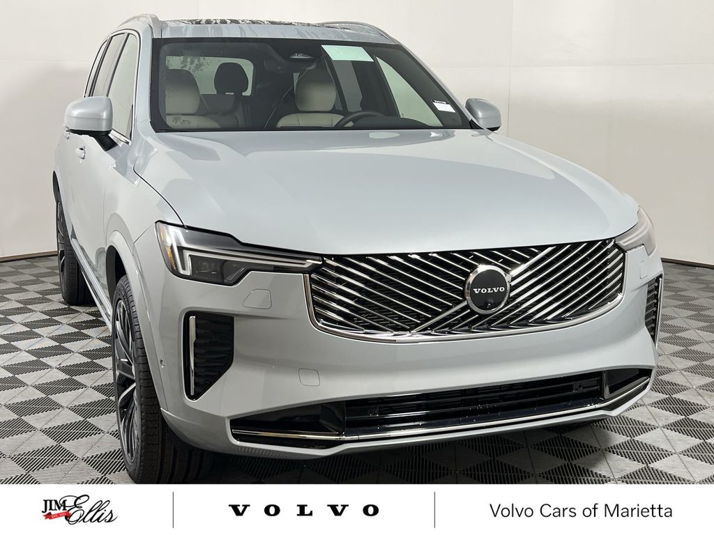 2026 Volvo XC90 Plus photo 2