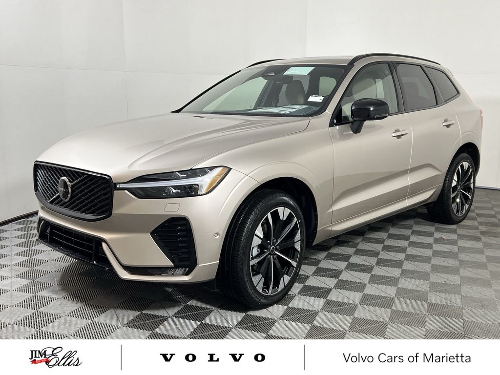 2026 Volvo XC60 B5 Plus photo 2