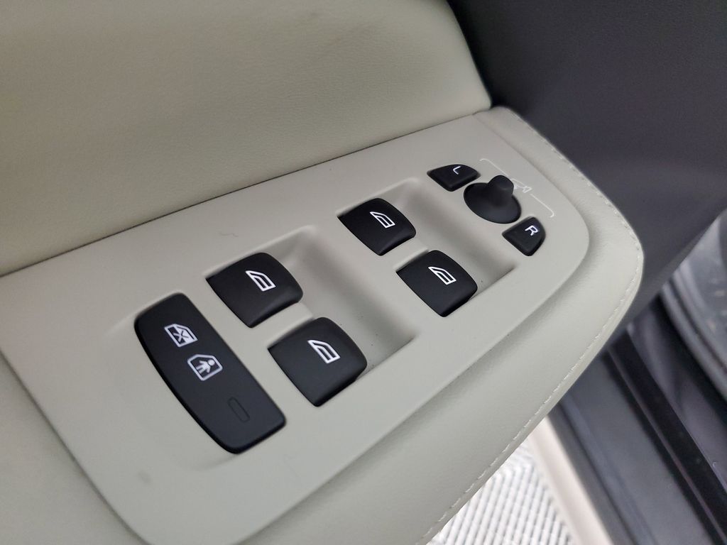 2026 Volvo V60 Cross Country Ultra - Photo 20
