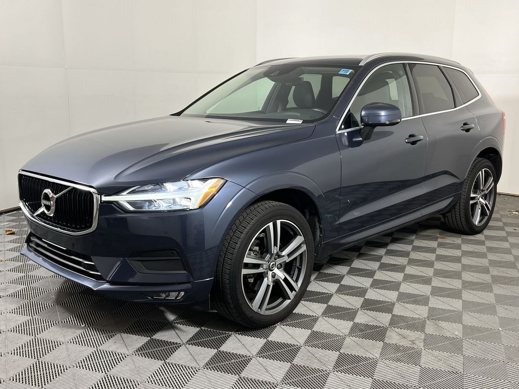 2021 Volvo XC60 T5 Momentum photo 2