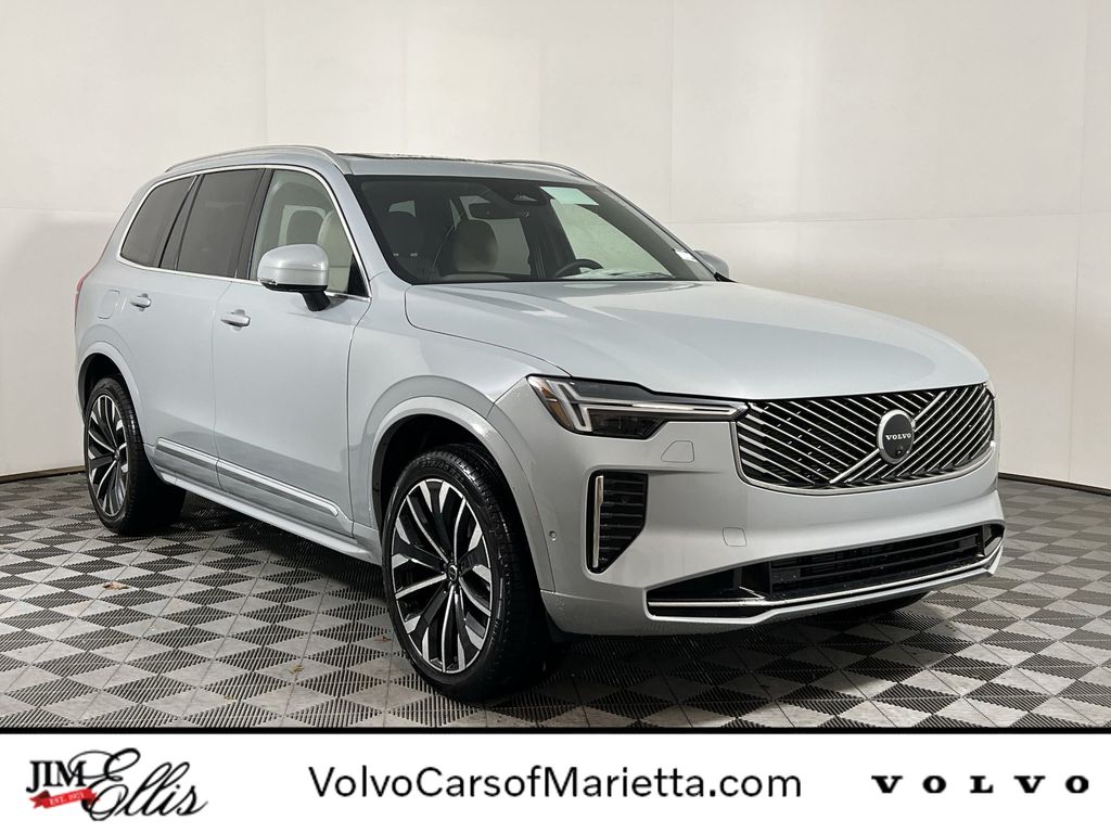 2026 Volvo XC90 Plus's photo