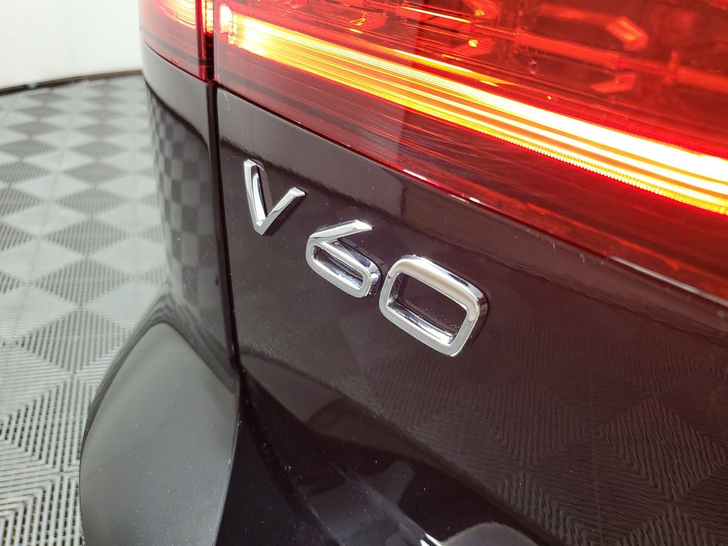 2026 Volvo V60 Cross Country Ultra - Photo 8