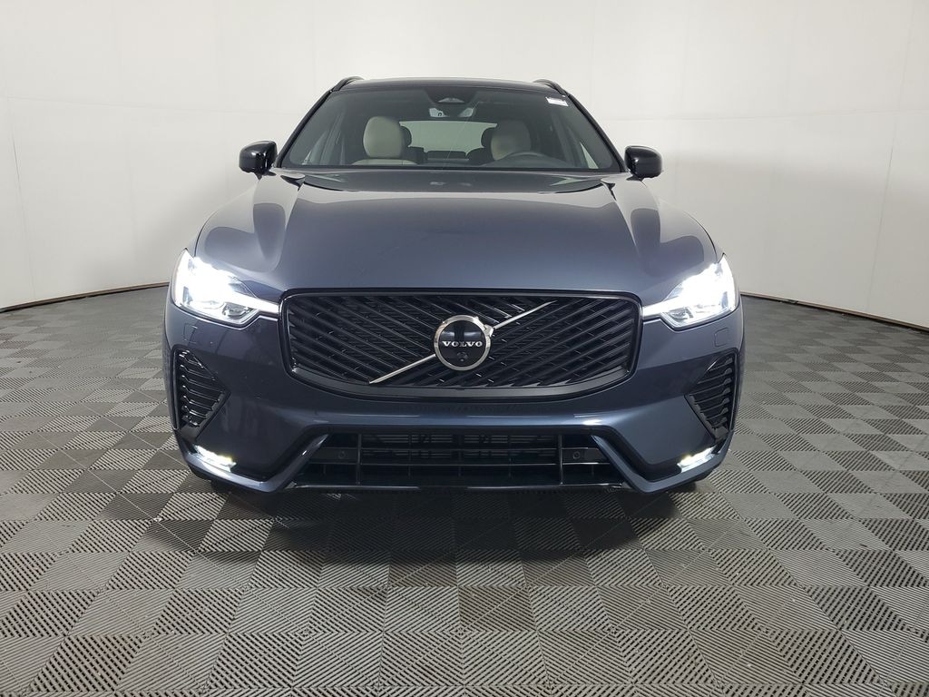 New 2026 Volvo XC60 B5 Plus SUV