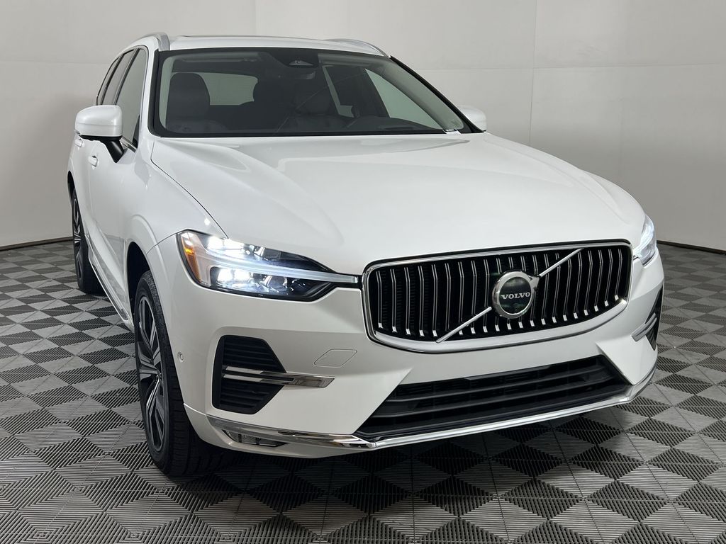 2022 Volvo XC60 Inscription photo 3