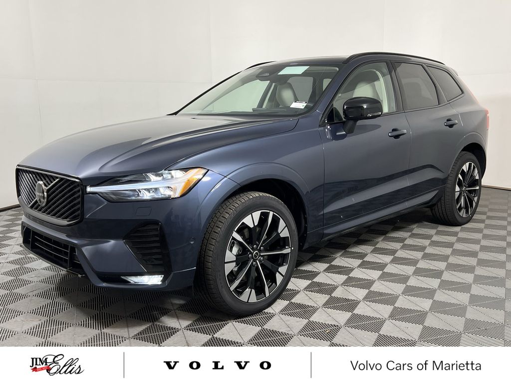 2026 Volvo XC60 B5 photo 3