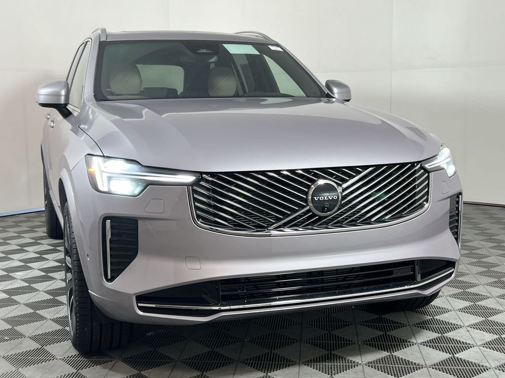 2026 Volvo XC90 Plus photo 3