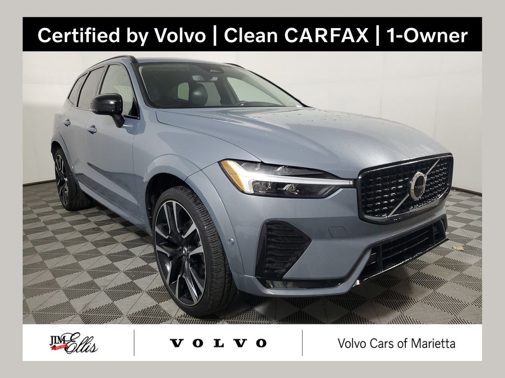 2024 Volvo XC60 B5 Ultimate Dark Theme AWD's photo