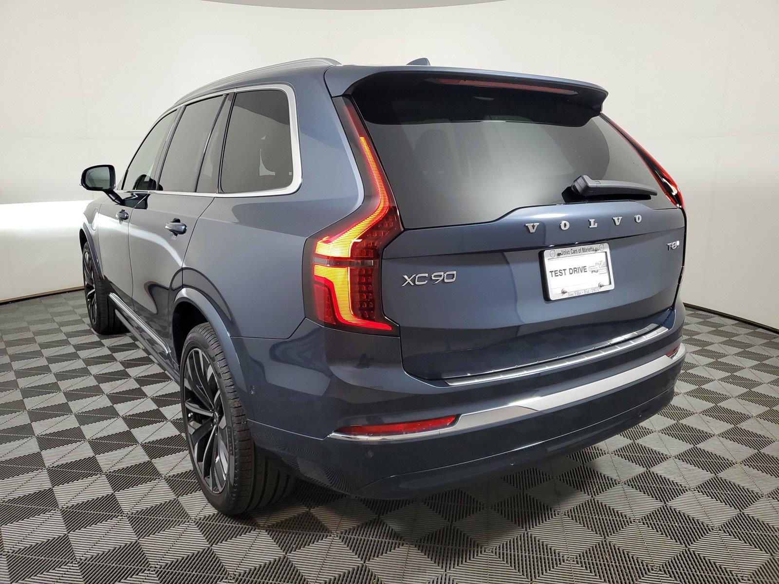 New 2026 Volvo XC90 plug-in hybrid T8 Ultra 7-Seater SUV