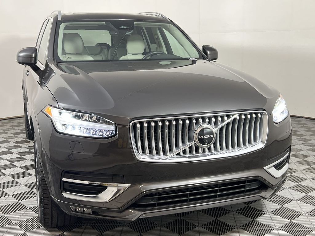 2024 Volvo XC90 Plus photo 3