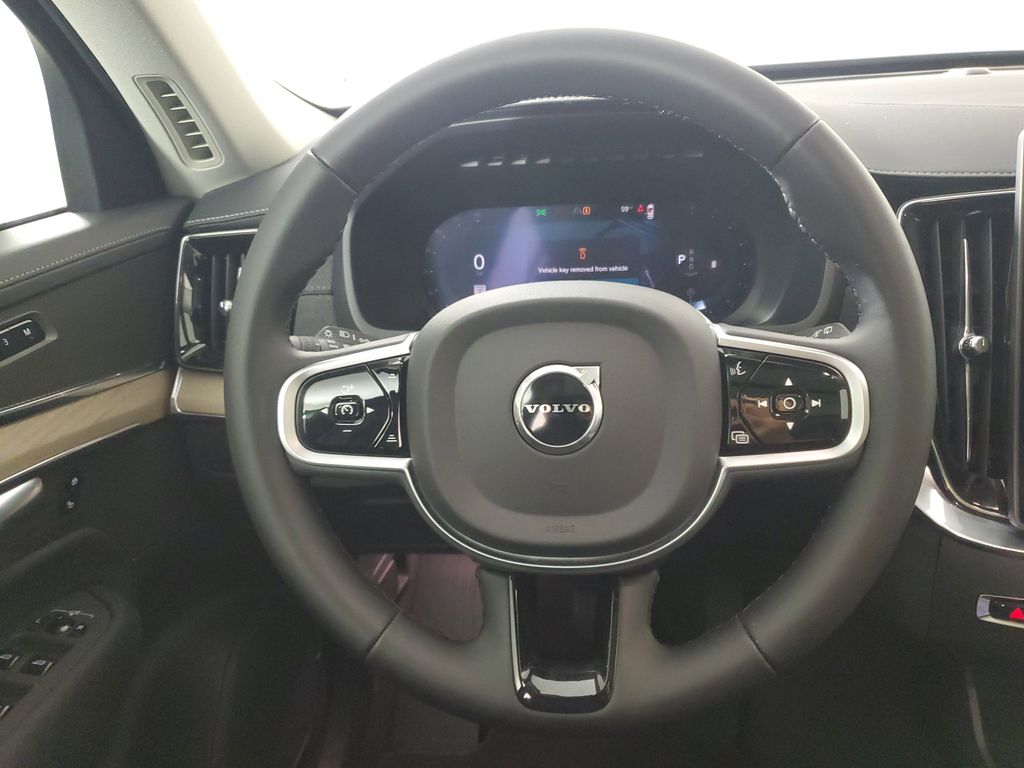 2025 Volvo XC90 Core - Photo 21