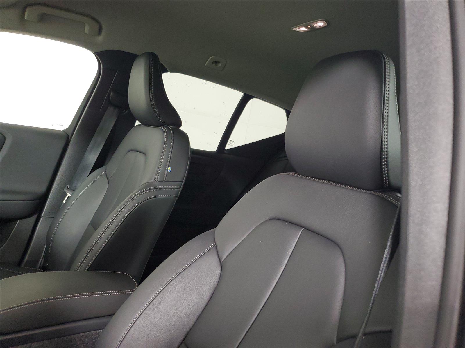 2026 Volvo XC40 Core - Photo 23