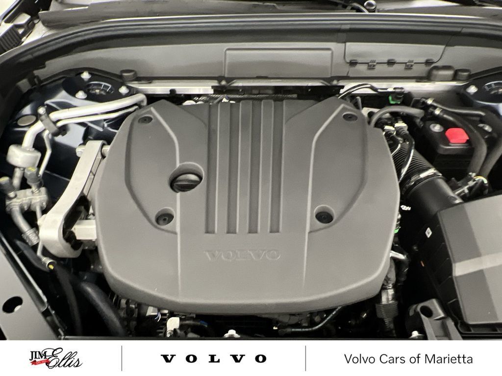 2026 Volvo XC60 Plus - Photo 14