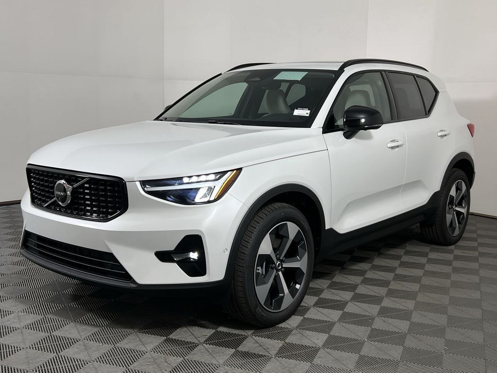 New 2026 Volvo XC40 B5 Plus SUV