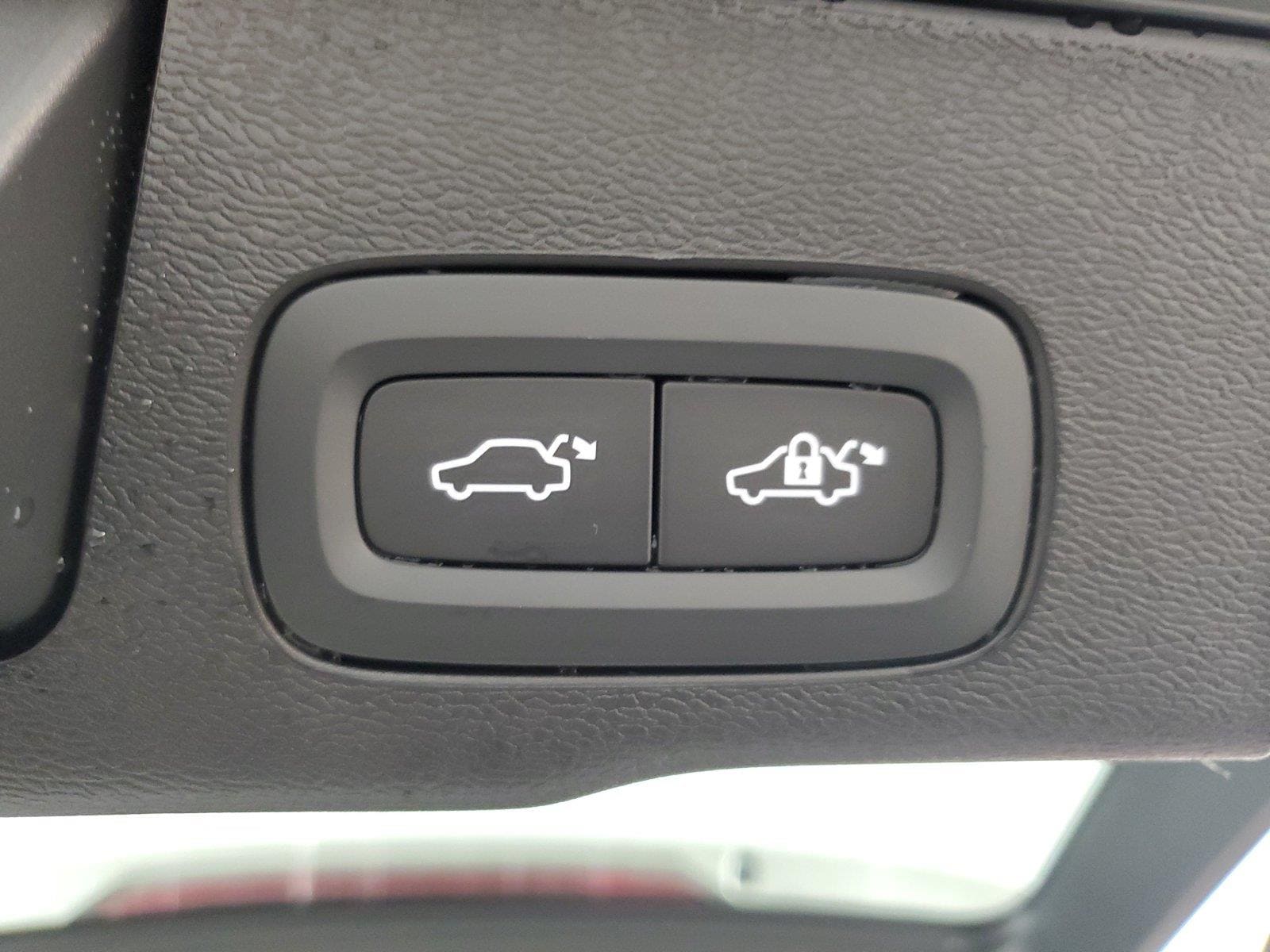 2026 Volvo XC60 Ultra - Photo 10