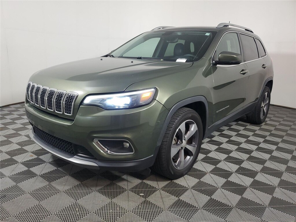 Used 2019 Jeep Cherokee Limited FWD SUV