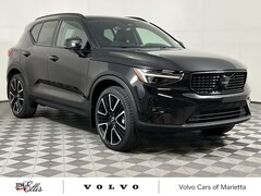 2026 Volvo XC40 B5 Ultra Black Edition SUV