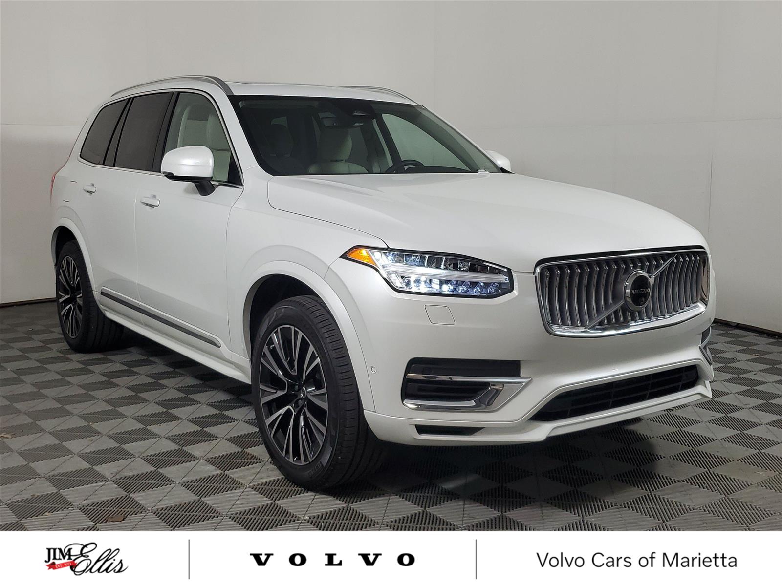 2025 Volvo XC90 Plug-In Hybrid