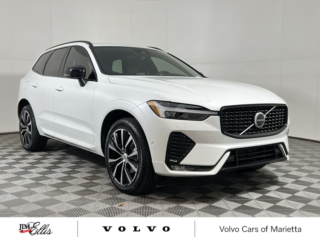 2025 Volvo XC60 Plus's photo