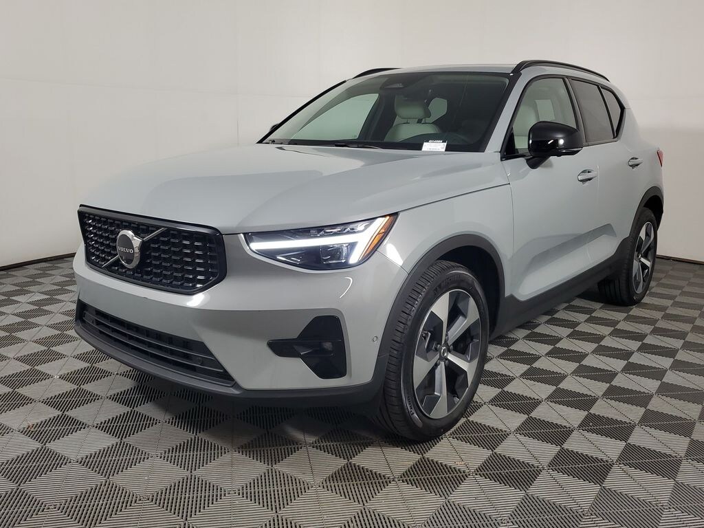 Certified 2026 Volvo XC40 B5 Plus SUV
