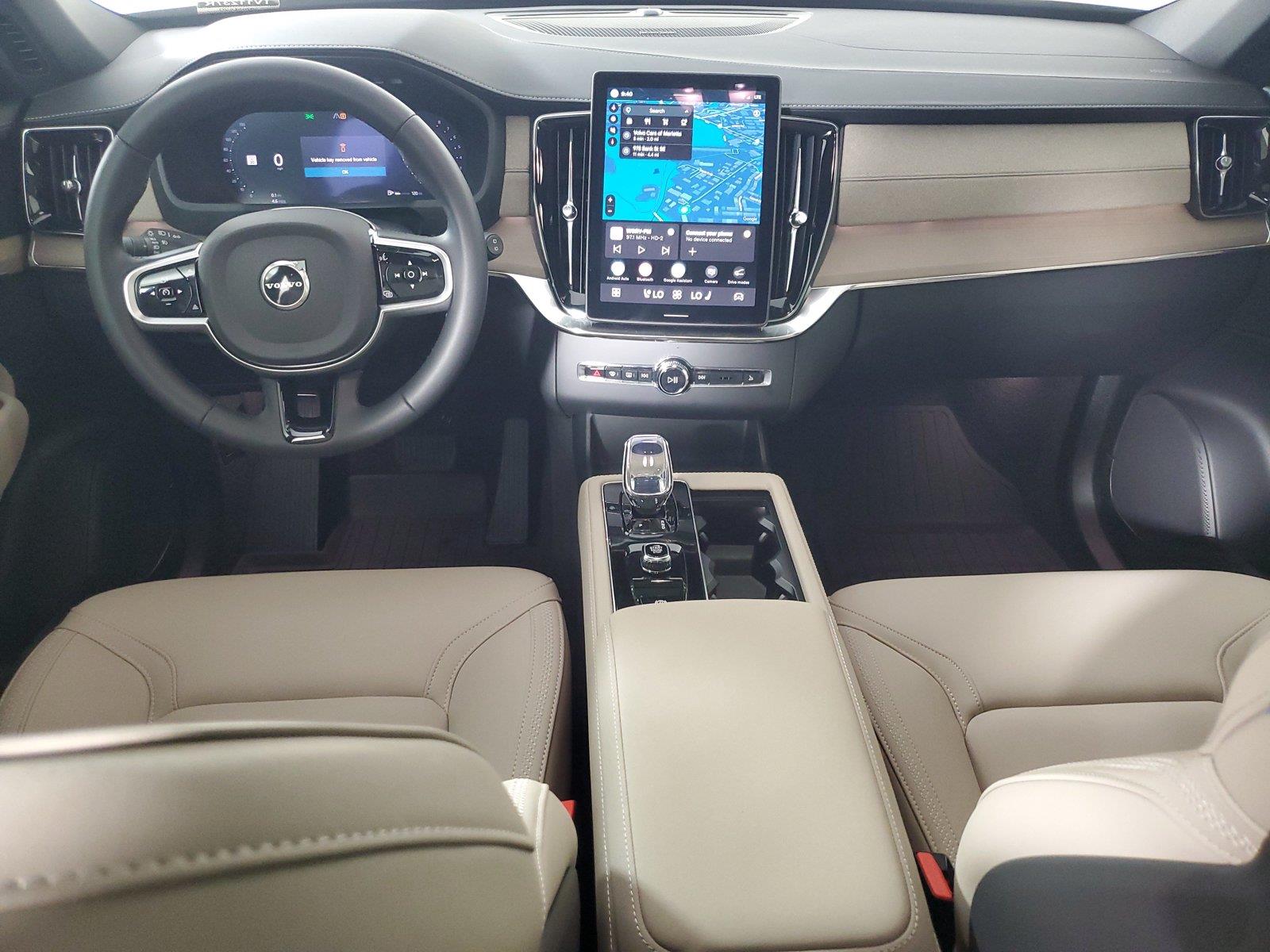 2026 Volvo XC90 Plus - Photo 15