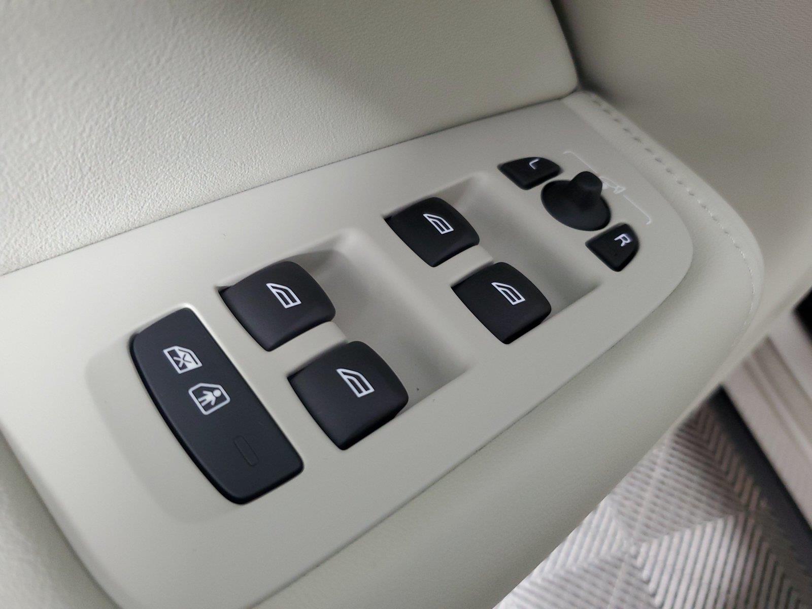 2026 Volvo XC60 Ultra - Photo 20