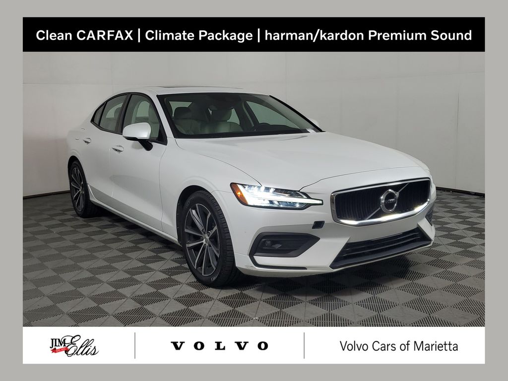 2021 Volvo S60 T5 Momentum's photo