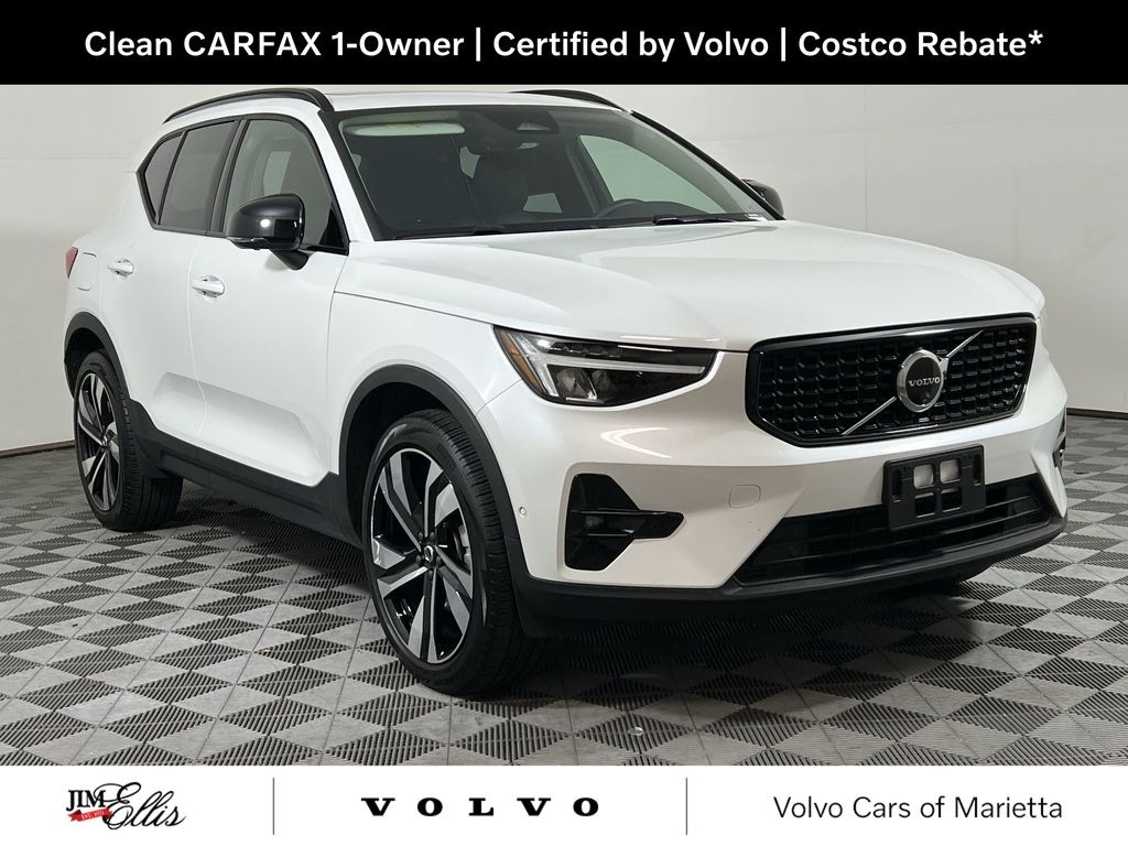 Certified 2025 Volvo XC40 B5 Plus Dark Theme SUV