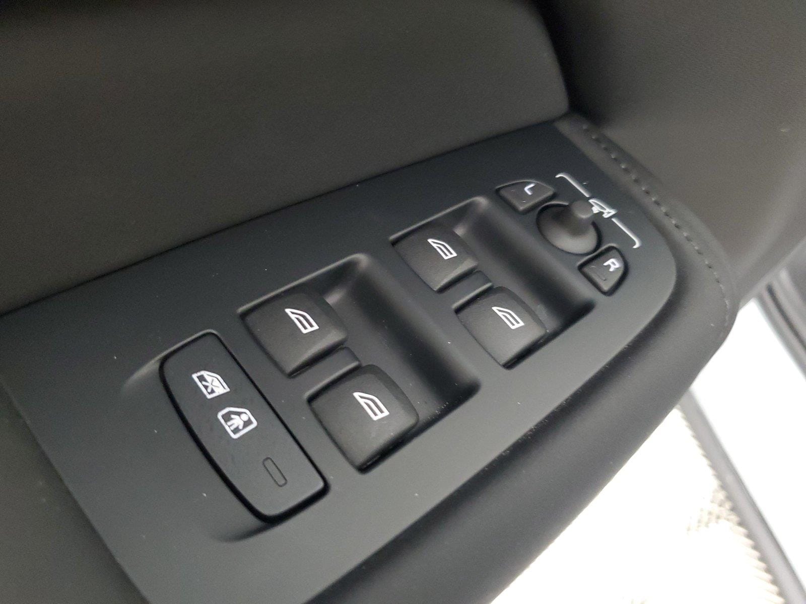 2026 Volvo XC60 Core - Photo 20