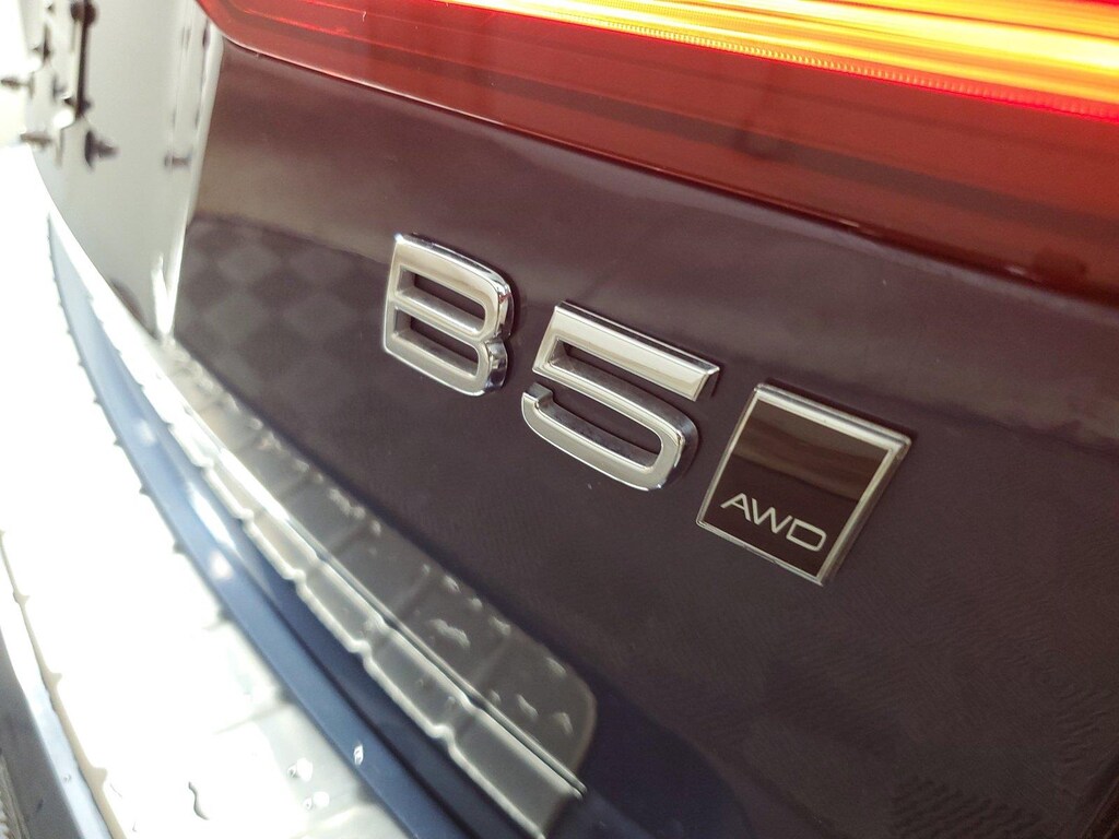 Used 2025 Volvo V60 Cross Country B5 Ultra Wagon
